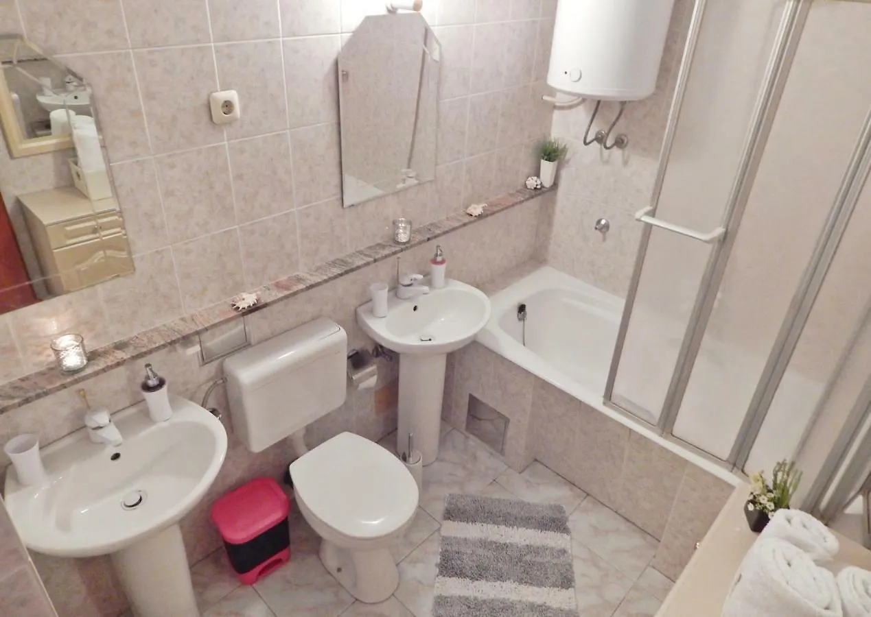 Apartment Nina Marie II 斯普利特