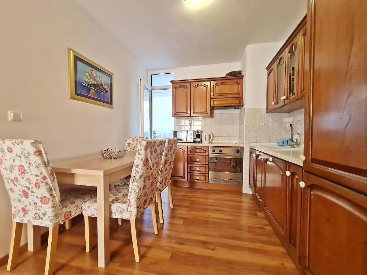 Apartment Nina Marie II Split