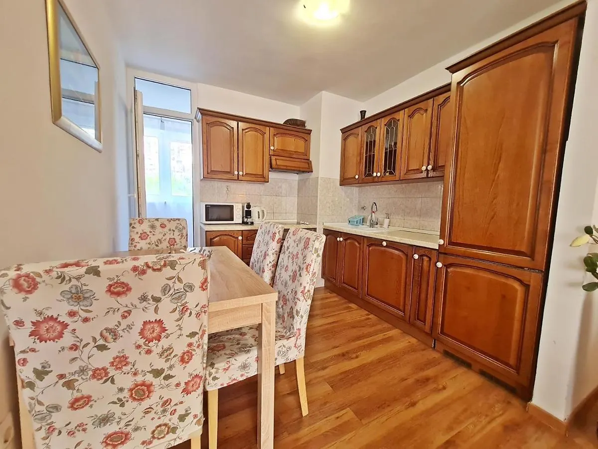 Apartment Nina Marie II Split