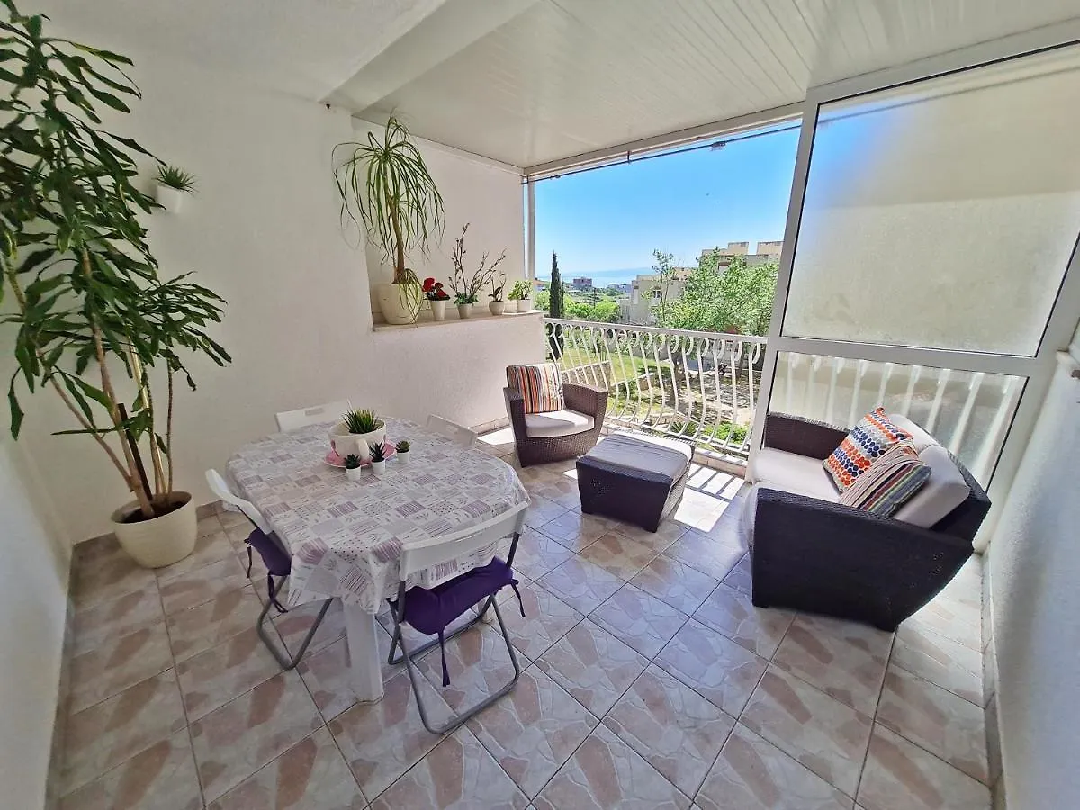 Apartment Nina Marie II Split